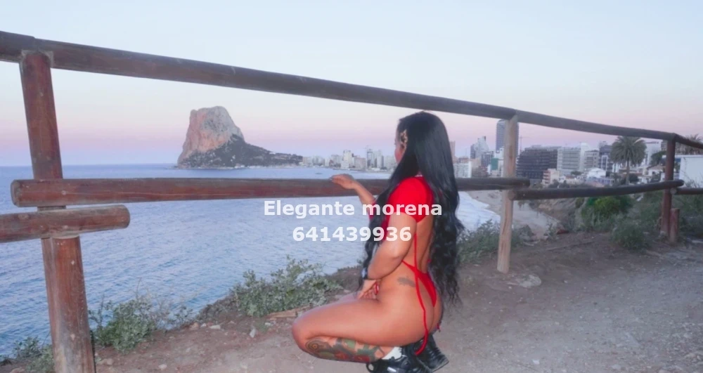 Elegante Morena, woman in Málaga — photo 3