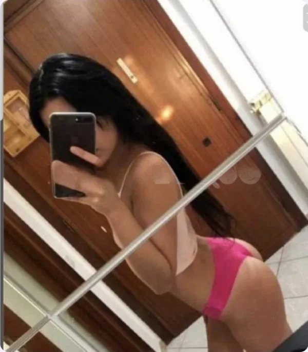 Angie Fiestera, woman in Irún — photo 2