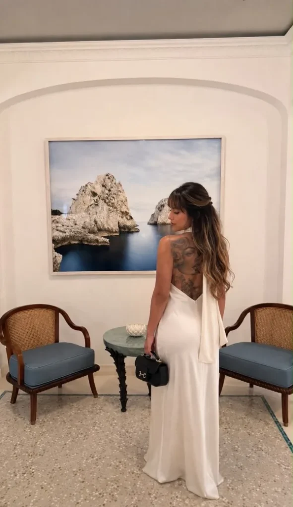 Ariana Top, woman in San Antonio Abad — photo 3