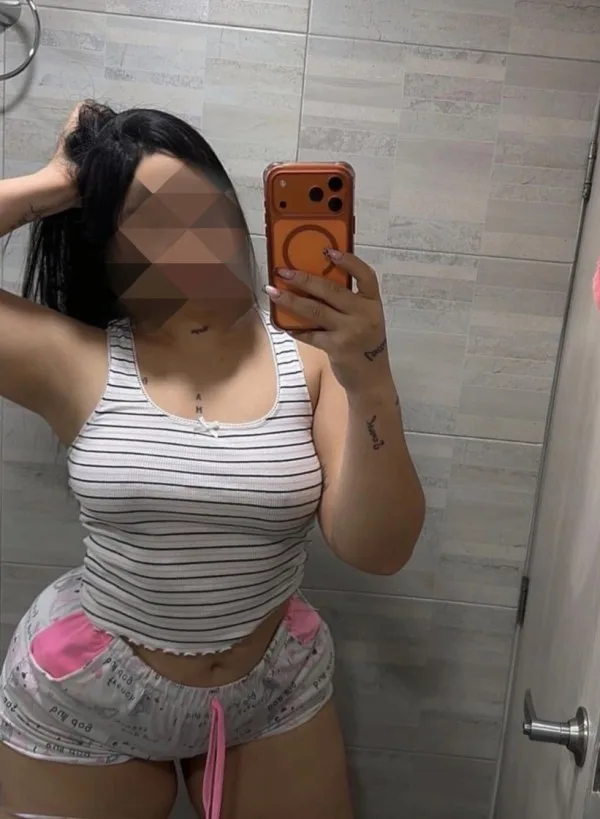 Nikol Novedad, mujer en Vitoria — foto 2