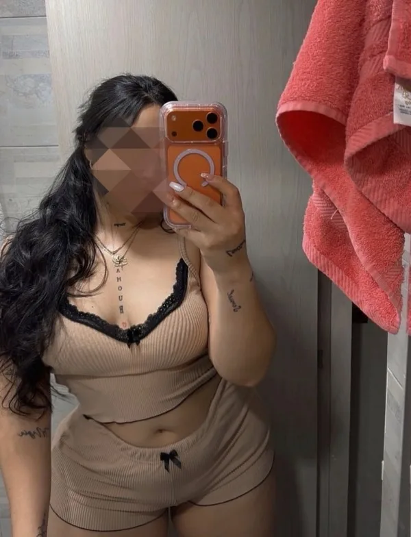 Nikol Novedad, mujer en Vitoria — foto 3