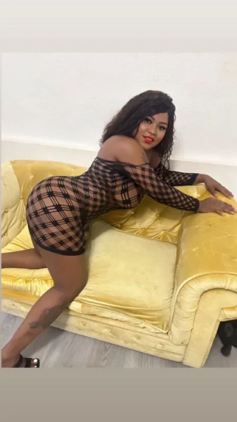 Pamela. Scort
