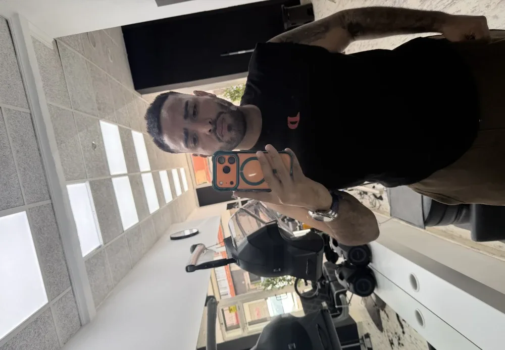 Alex, masajista en Murcia — foto 3