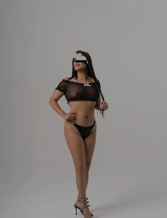 Ana, mujer en Sabiñánigo — foto 3