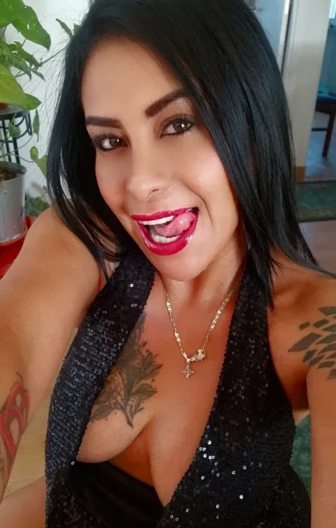 Antonella, mujer en León — foto 4