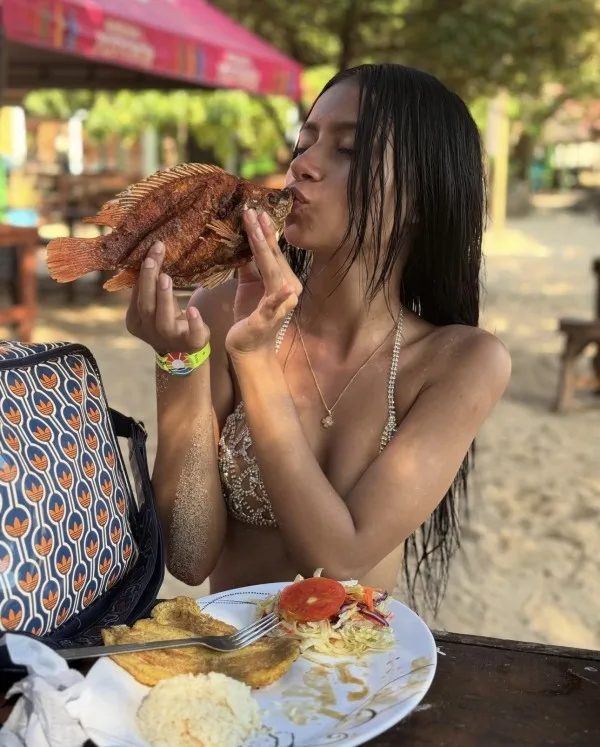 Belinda, mujer — foto 4