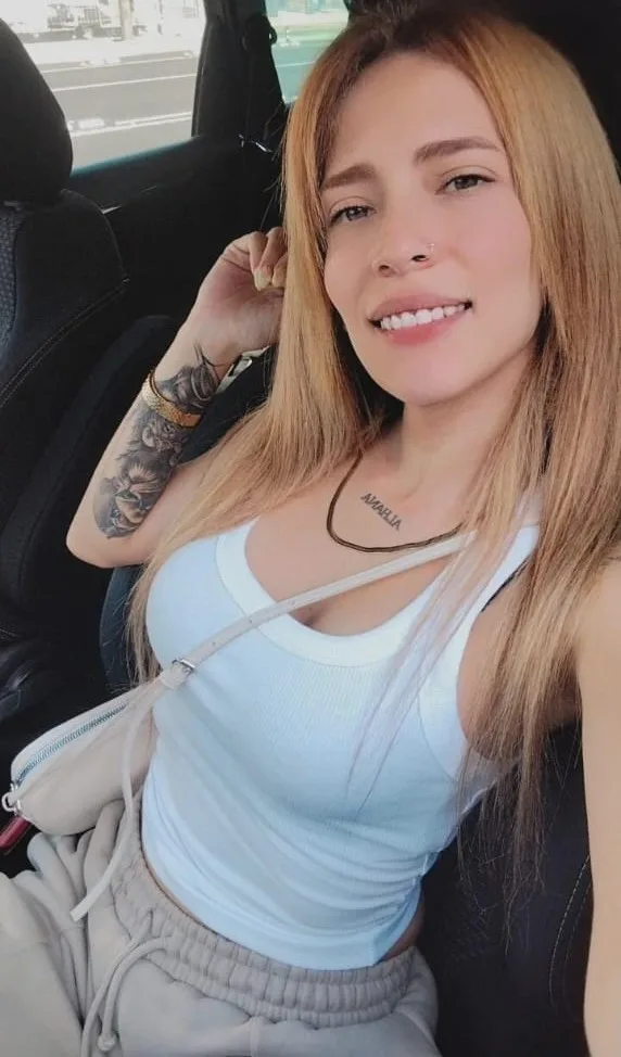 Camila Fiestera, mujer en Sevilla