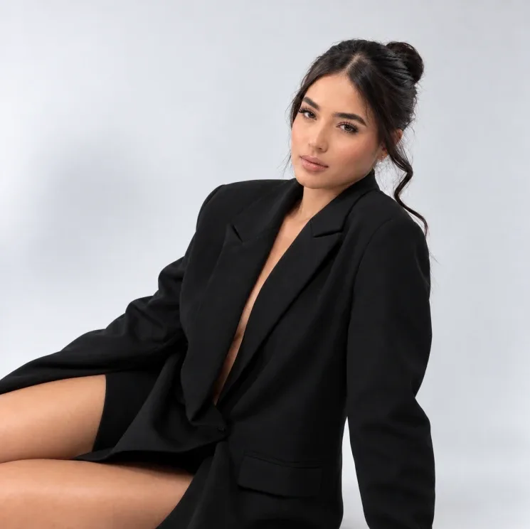 Celeste, mujer en Denia
