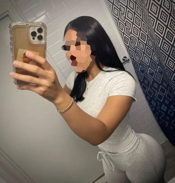 Chantal, mujer en Vergara