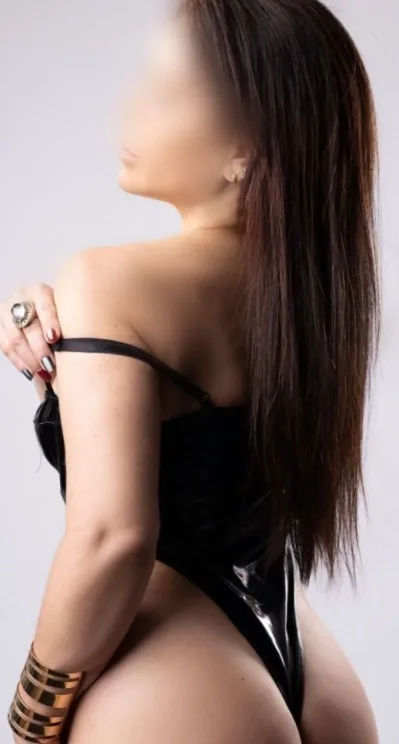 Dulce, masseuse in Oviedo