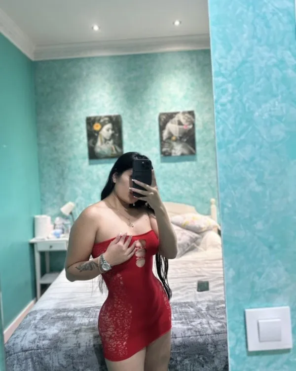 Emma, woman in Latina — photo 2