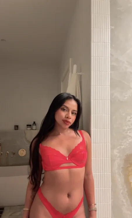 Gia, woman in Ibiza