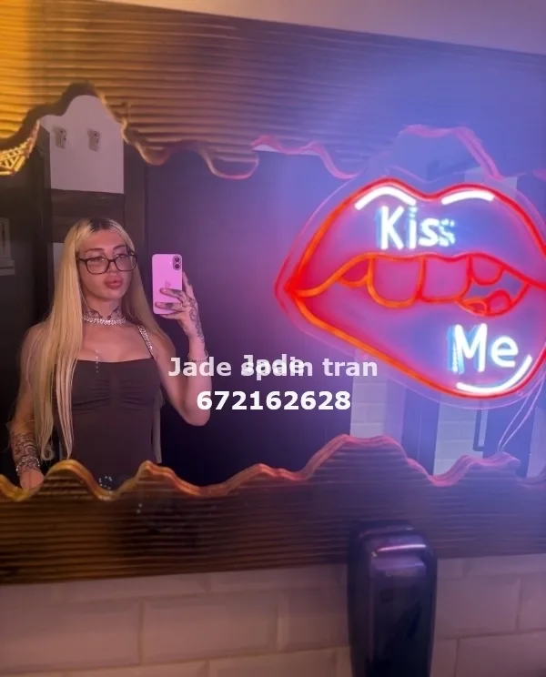 Jade, trans in Ferrol