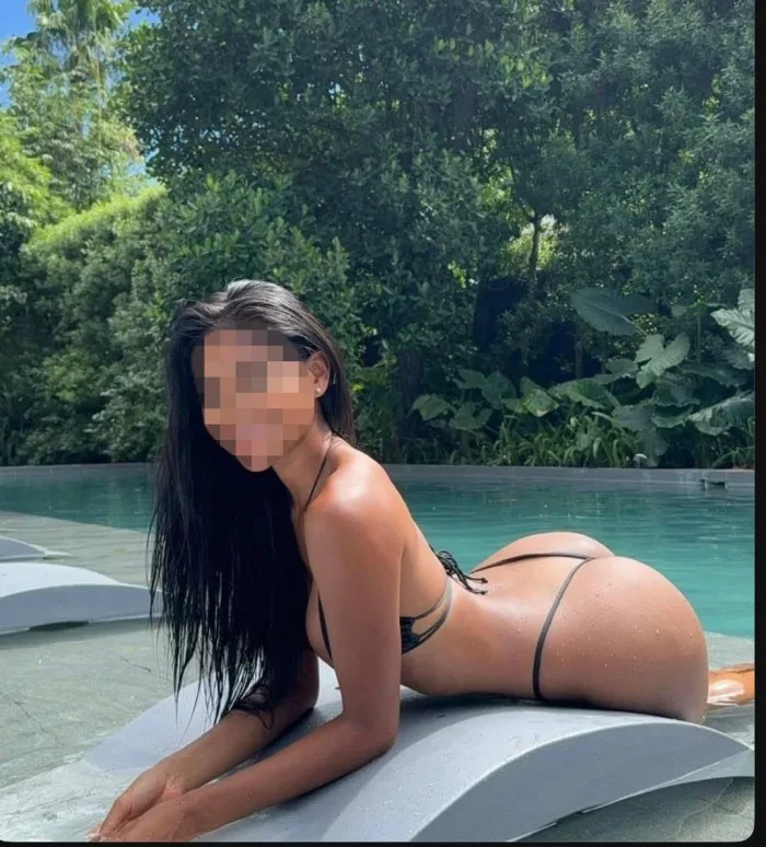 Luana, woman in Valencia