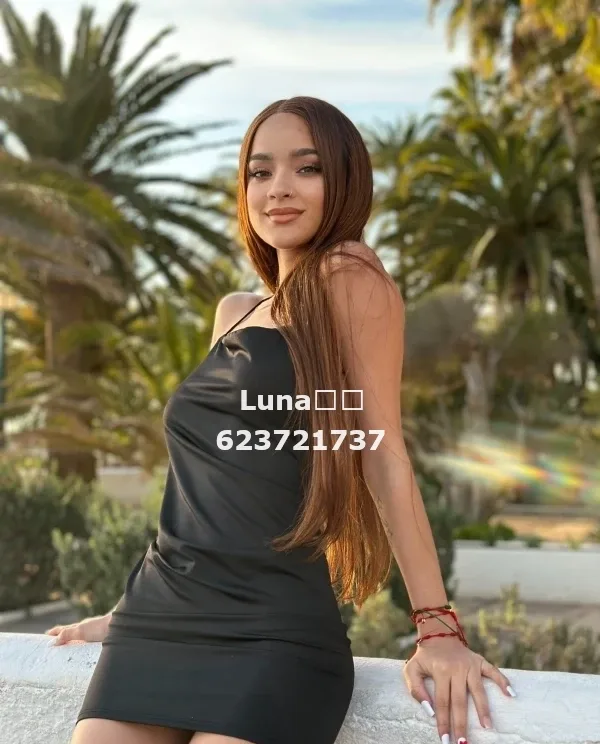 Luna, woman in Sagunto — photo 2