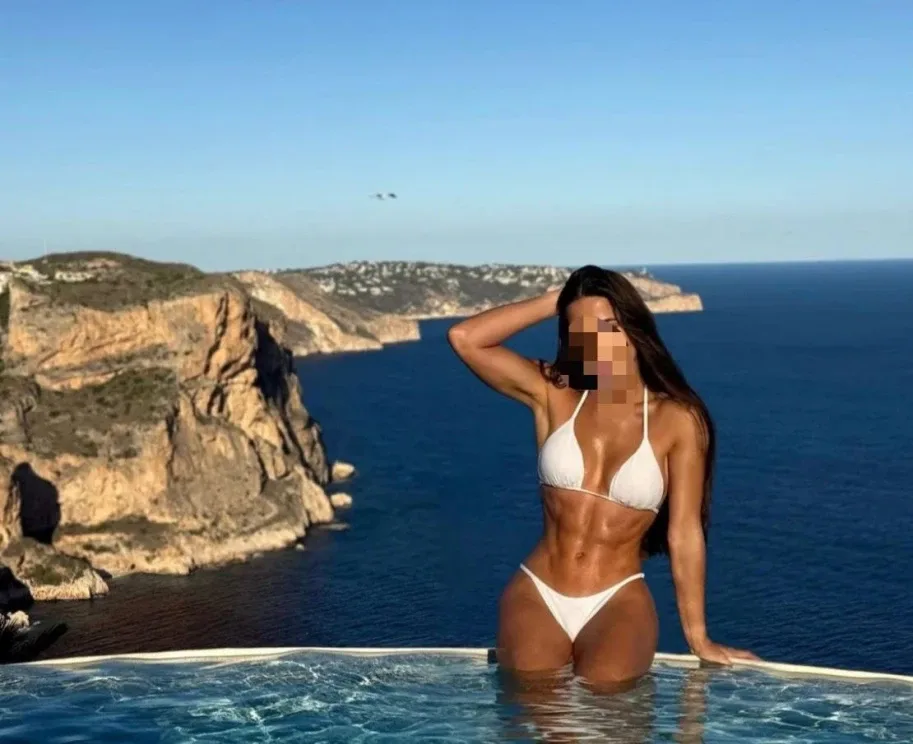 Malay, mujer en Huesca — foto 3