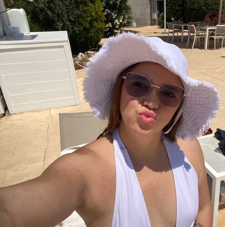 Maria Paz, mujer en Gerona