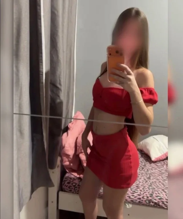 Mili, webcam chat or videocall