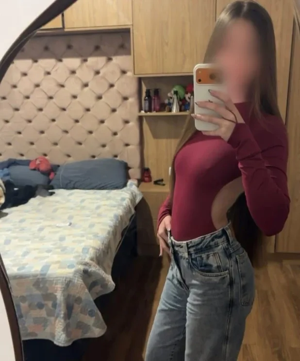 Mili, webcam chat or videocall — photo 2