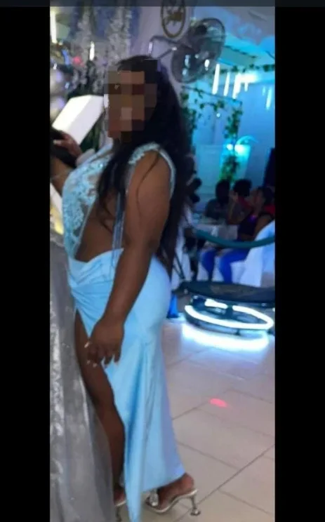 Nikol, mujer en Figueras — foto 3