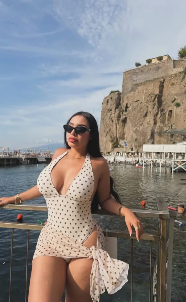 Paula, mujer en Orense