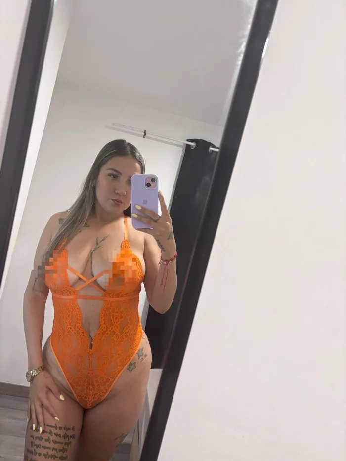 Sara, mujer en Manresa — foto 4