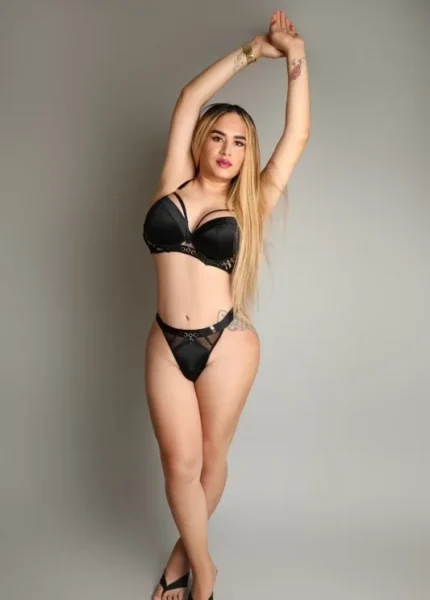Shirley Mía
