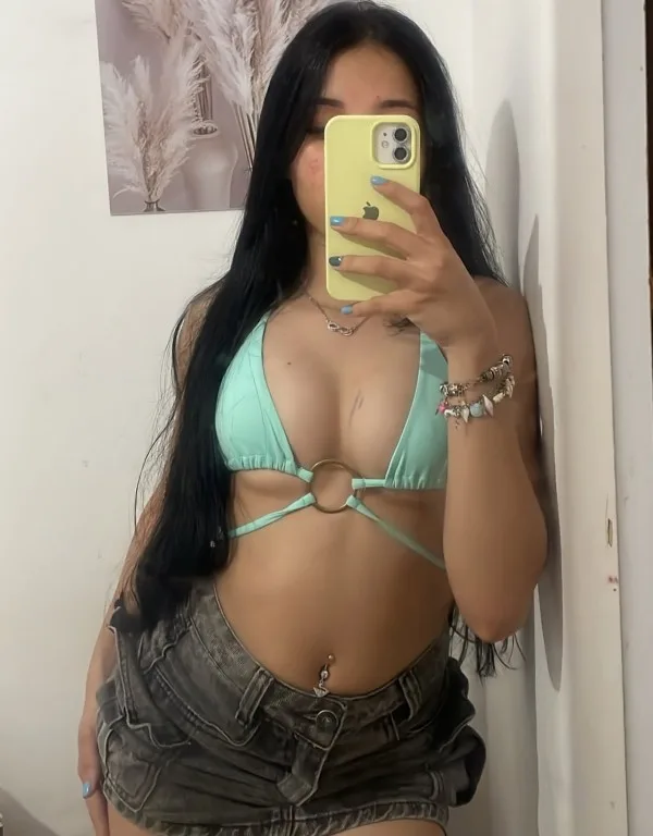 Sofia, mujer en Santa Cruz de Tenerife