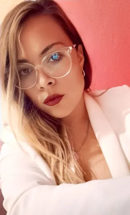 Tamara, webcam chat or videocall — photo 2