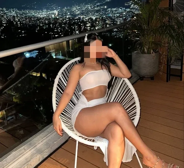 Valentina, mujer en Dos Hermanas