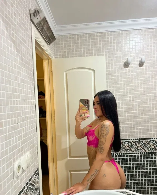 Valeria, mujer en Sueca — foto 2