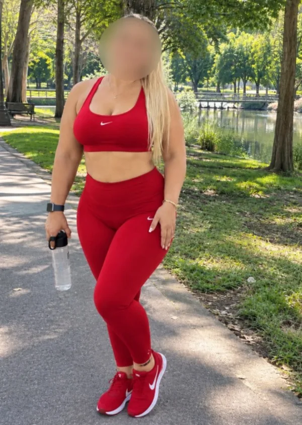 Zara, mujer en Orense — foto 3