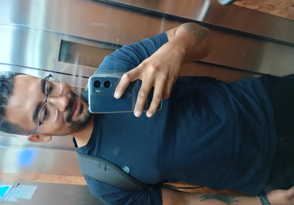 David Fernando, webcam chat or videocall — photo 3