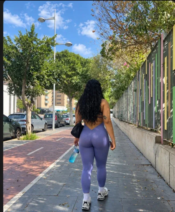 Kloee En Almerí, mujer en Almería — foto 3