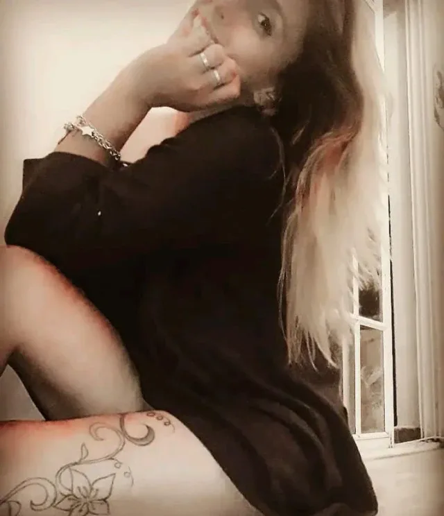 Leonidas Queen, webcam chat or videocall — photo 3