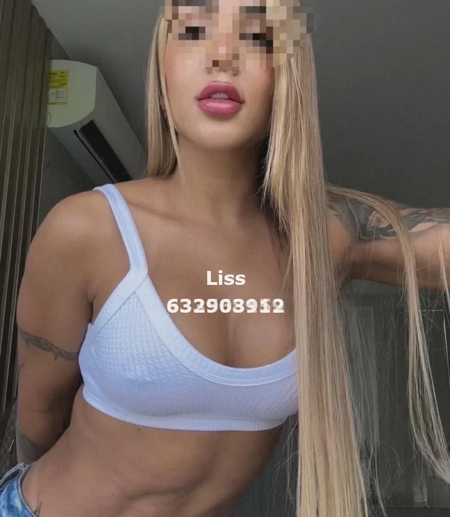 Liss, woman in Elche