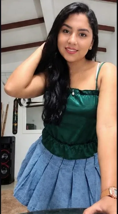 Nikol, mujer en Orense — foto 5
